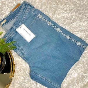 NWT Levi’s Straus Classic Shorts Plus Size 18W